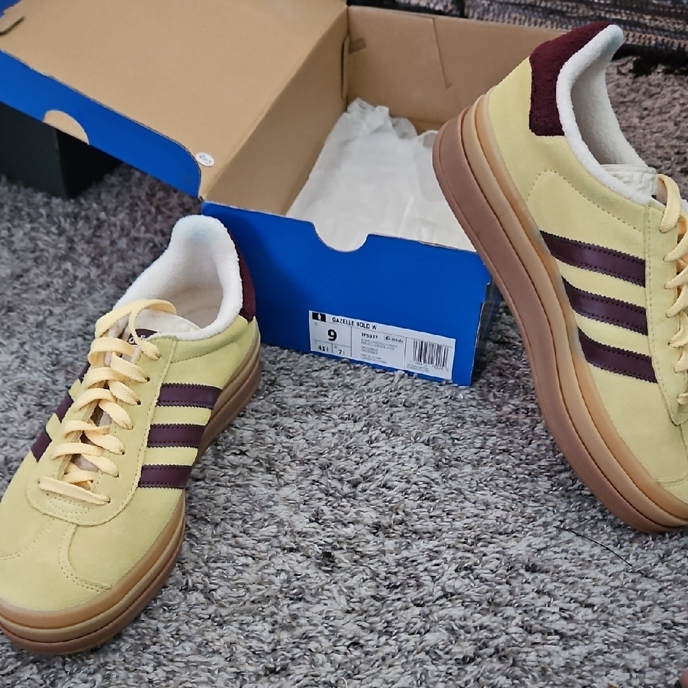 Adidas Gazelle Bold Yellow And Maroon Womans Size 9